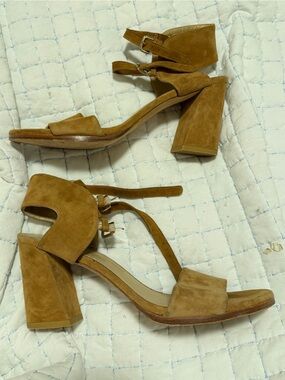Women’s Stuart Weitzman Suede Block Heel Sandals in Tan size 10